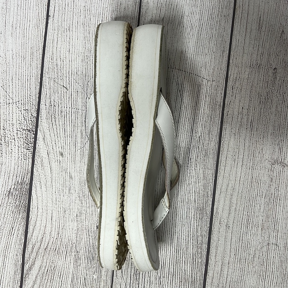 ๐น Eddie Bauer Leather Flip Flops - Picture 3 of 6